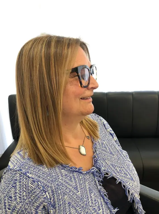 Brushing no salão Márcia Vieira Cabeleireiro, no Porto