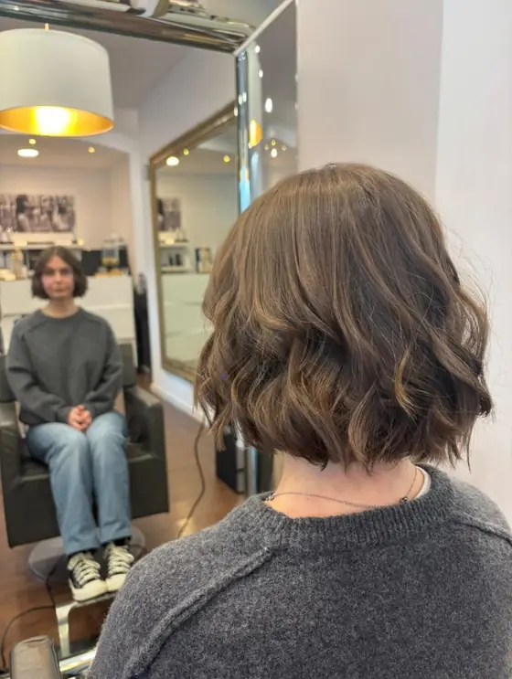 Corte no salão Márcia Vieira Cabeleireiro, no Porto