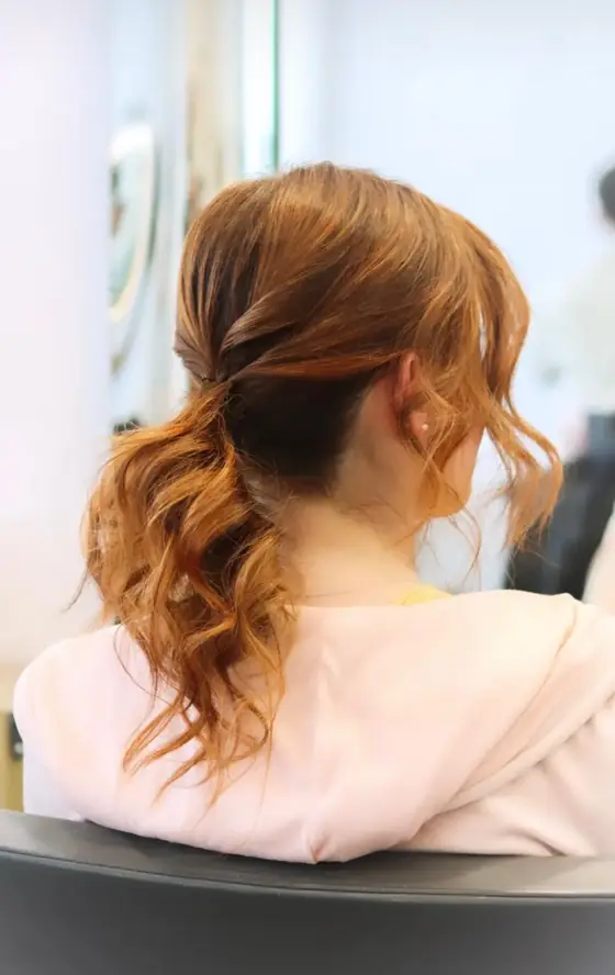 Penteado personalizado no salão Márcia Vieira Cabeleireiro, no Porto