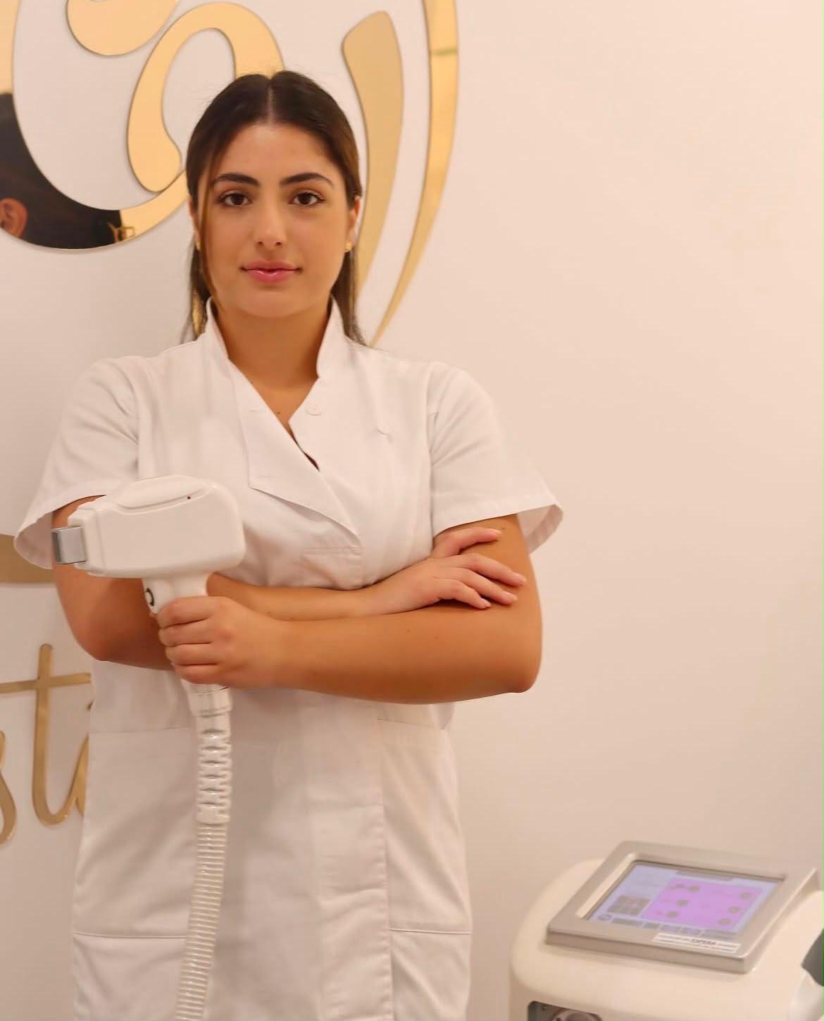 Depilação a laser díodo no salão Márcia Vieira Cabeleireiro, no Porto